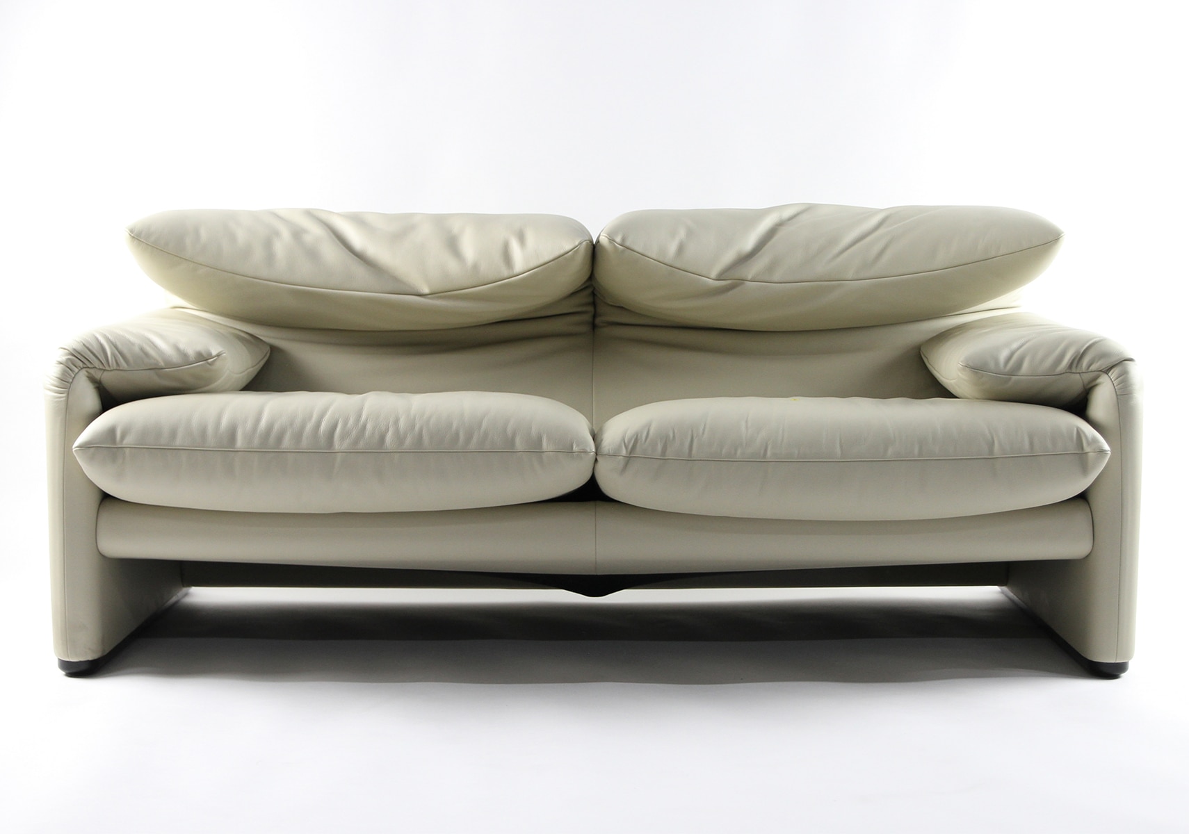 Cassina (カッシーナ) 646 チェア（ADAMO&EVA120） | カッシーナ